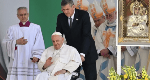 El papa Francisco llama a la acogida de migrantes en su visita a Hungría