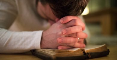 Oración para tomar decisiones difíciles